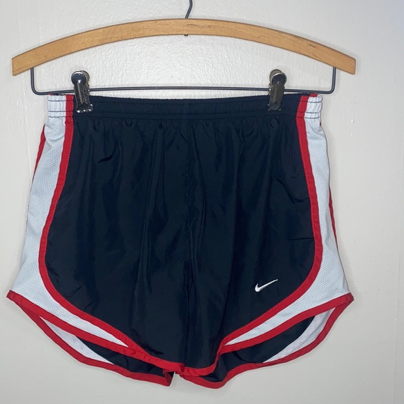 🦋Black with red and white detailed Nike Dri-fit shorts! - Picture 2 of 8